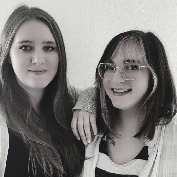 Alicia Grey & Nio Black